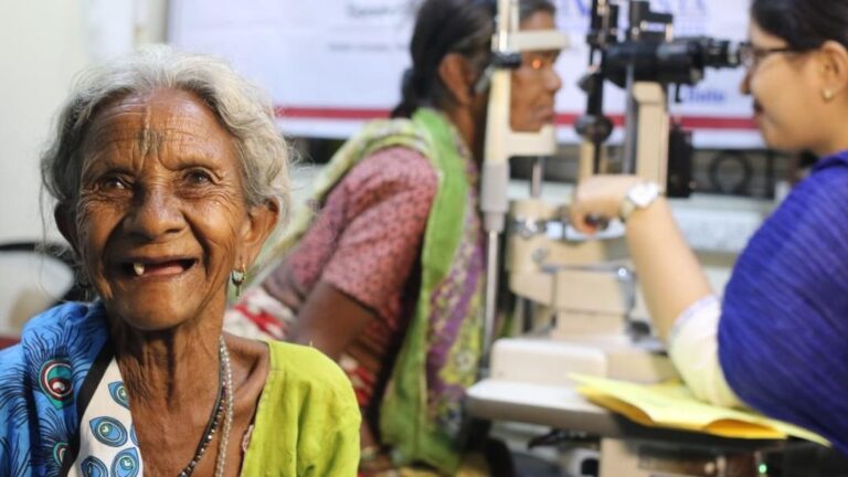 Free Eye Checkup Treatment For Poor People